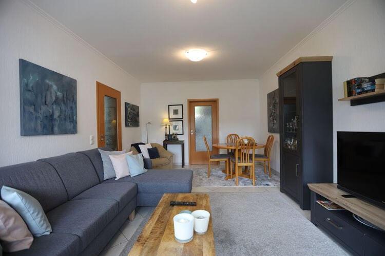 Flat With Idyllic Garden In Daun